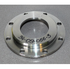 34-09-056-3 Крышка полуоси 8 отверстий, (погрузчик UNC 060, 061)