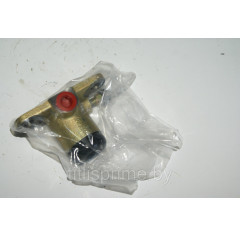 Цилиндр тормозной 83227911 / Запчасти для тракторов LKT (ЛКТ)